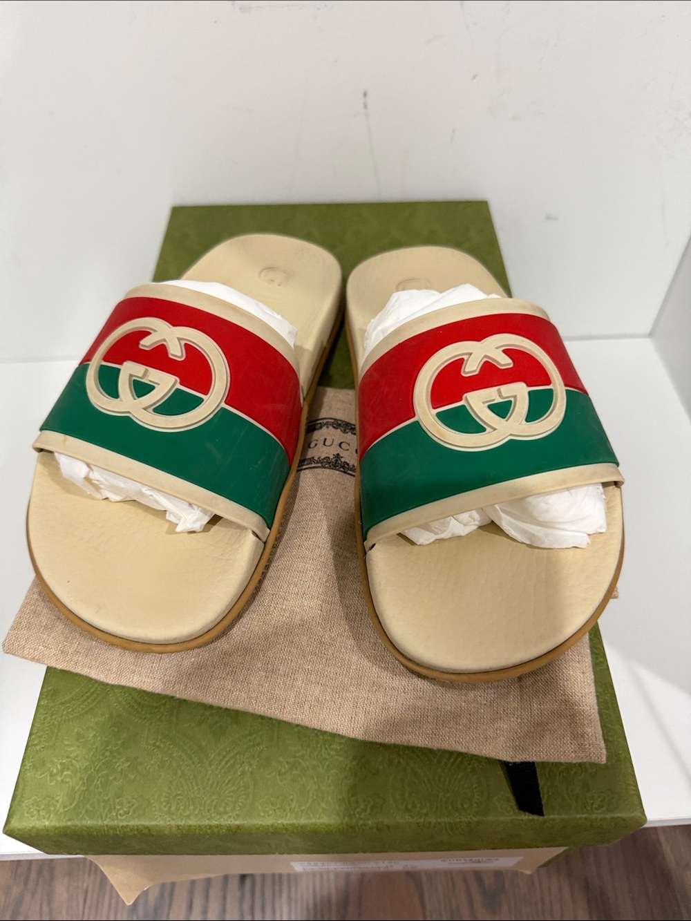 Gucci Red and Green women’s Logo Slide Sandals